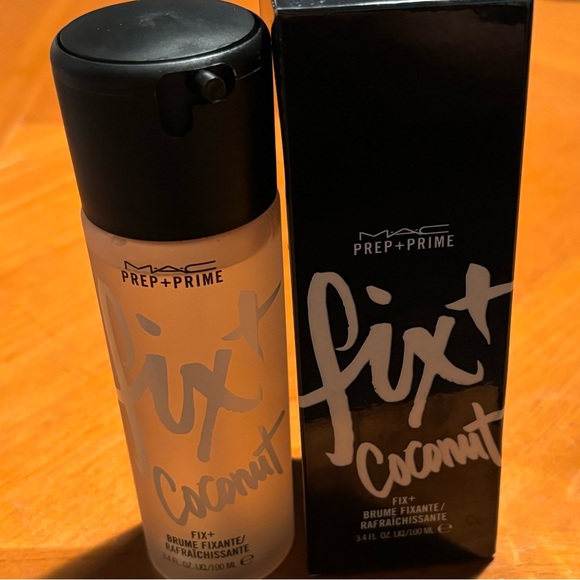 MAC Prep + Prime Fix + Coconut Setting Spray - Picture 7 of 16